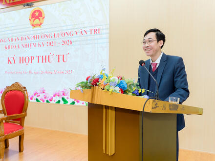 Kinh tế - Chính trị