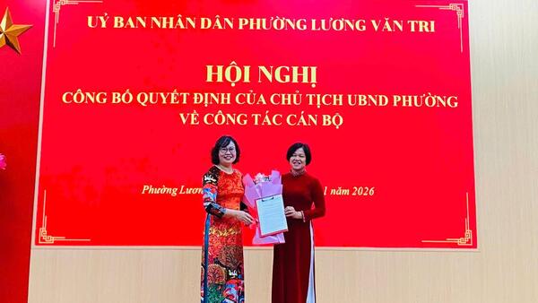 UBND PHƯỜNG LƯƠNG VĂN TRI TỔ CHỨC HỘI NGHỊ CÔNG BỐ QUYẾT ĐỊNH VỀ CÔNG TÁC CÁN BỘ