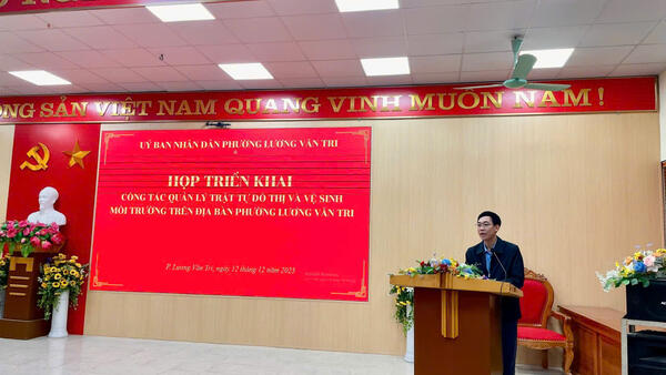 UBND PHƯỜNG LƯƠNG VĂN TRI TRIỂN KHAI CÔNG TÁC QUẢN LÝ TRẬT TỰ ĐÔ THỊ VÀ VỆ SINH MÔI TRƯỜNG TRÊN ĐỊA BÀN; TỔ CHỨC RA QUÂN “CHỦ NHẬT XANH” LÀM SẠCH ĐẸP ĐÔ THỊ