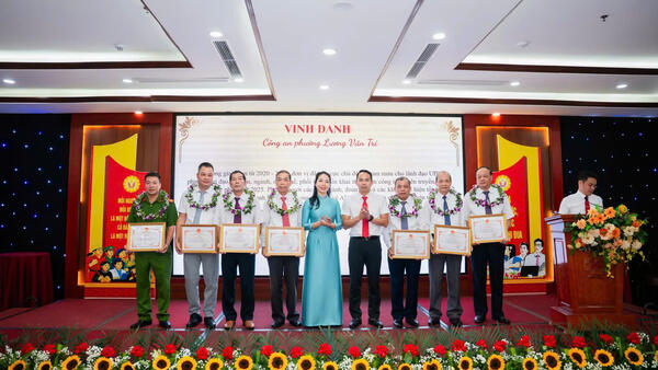 PHƯỜNG LƯƠNG VĂN TRI TỔ CHỨC HỘI NGHỊ ĐIỂN HÌNH TIÊN TIẾN LẦN THỨ I, GIAI ĐOẠN 2025-2030