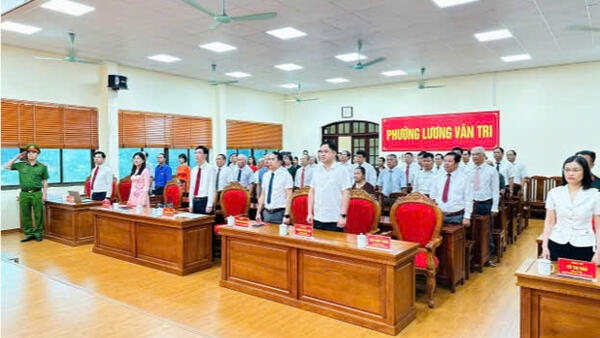 Đảng bộ phường Lương Văn Tri tổ chức Lễ trao tặng Huy hiệu Đảng đợt 19/5/2026